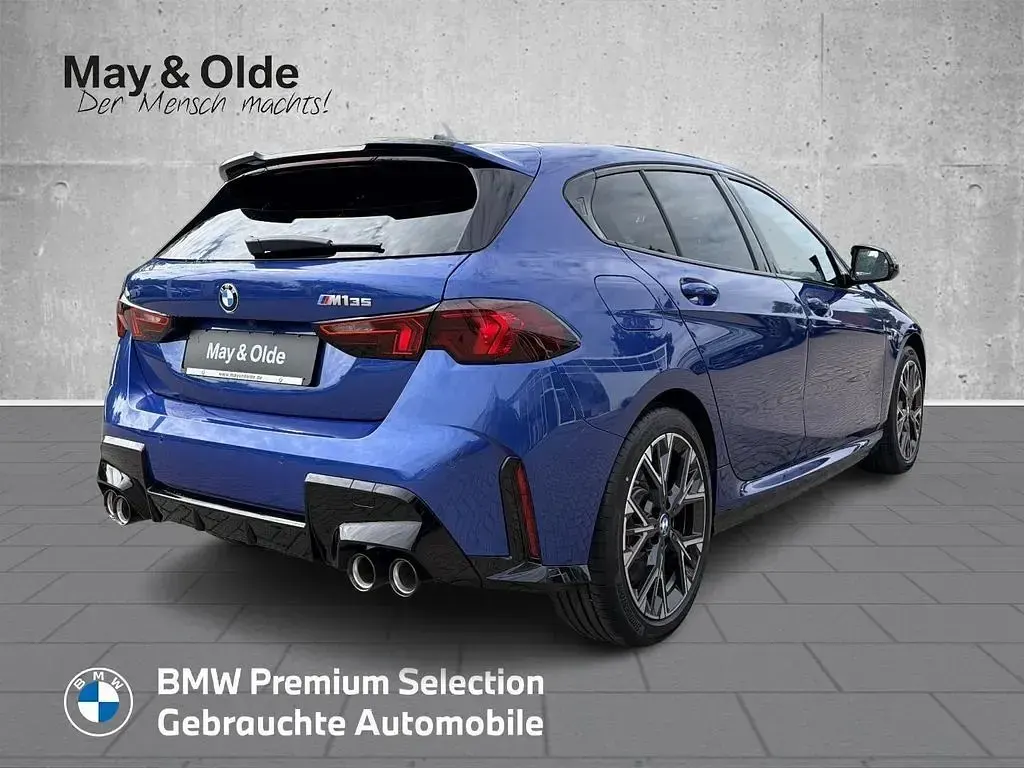 Gebraucht BMW M135 Performance 300 PS (220 kW) 2025 Blau Kleinwagen