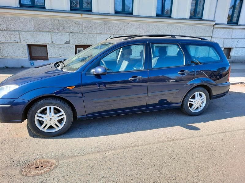 Gebraucht Ford Focus 101 PS (74 kW) 2002 Blau Kombi