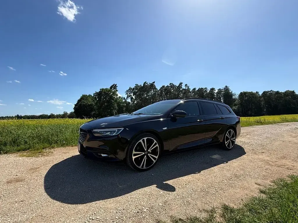Gebraucht Opel Insignia Exklusiv 209 PS (153 kW) 2018 Schwarz Limousine