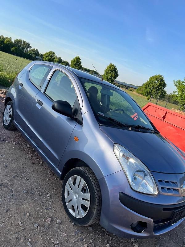 Violet Gebraucht 2010 Nissan Pixo Kleinwagen | 2.599 € (Guter Preis) - Bild 1/4