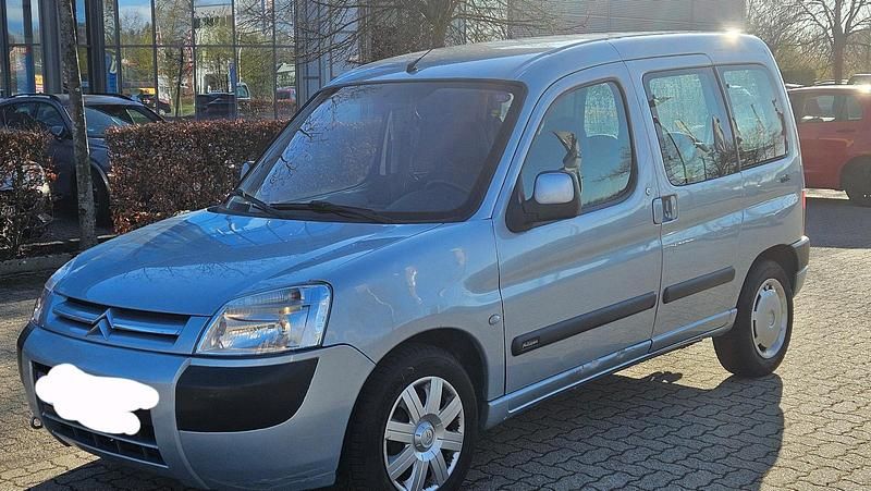 Second-hand Citroën Berlingo Tonic 109 CP (80 kW) 2003 Albastru Monovolum