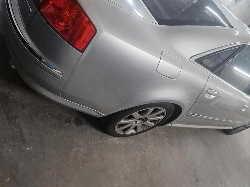 Gebraucht Audi A8 326 PS (239 kW) 2007 Silber Limousine