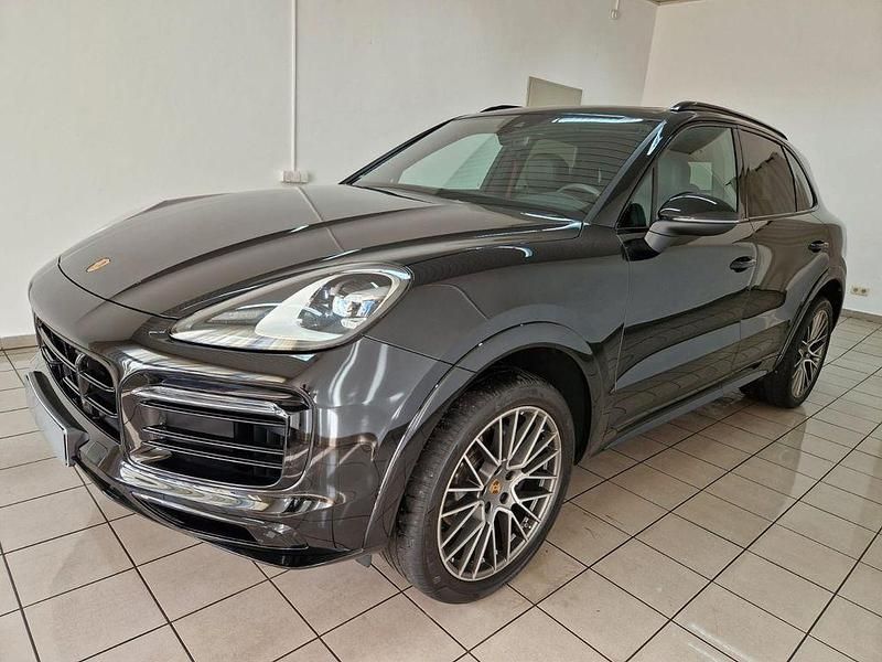 Schwarz metallic Gebraucht 2022 Porsche Cayenne Platinum Edition SUV | 68.990 € (Guter Preis) - Bild 1/4