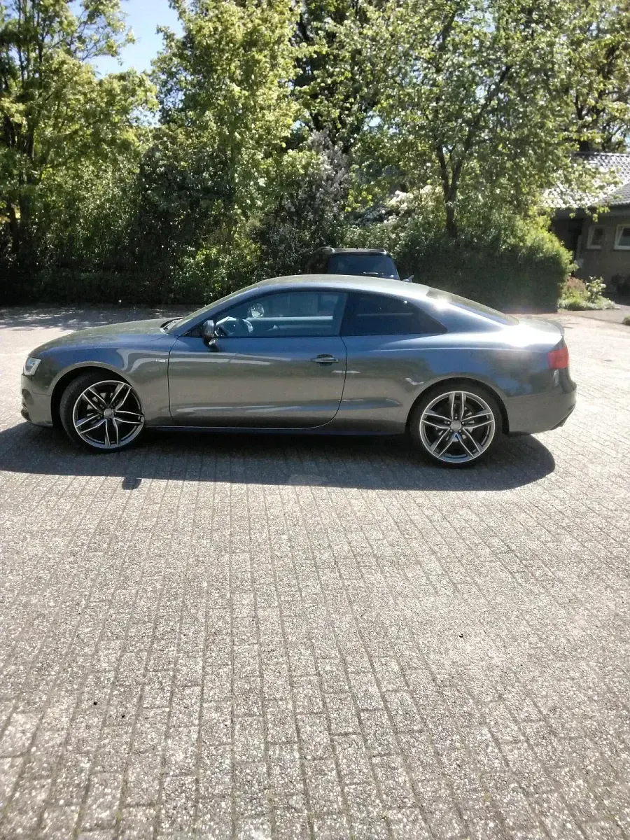 Używany Audi A5 S-Line 177 KM (130 kW) 2016 Szary Coupe