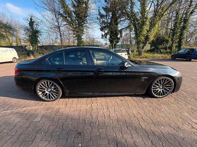 Gebraucht BMW 535 M Sport 306 PS (225 kW) 2011 Schwarz Limousine