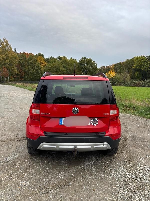Gebraucht Skoda Yeti 140 PS (102 kW) 2014 Rot SUV