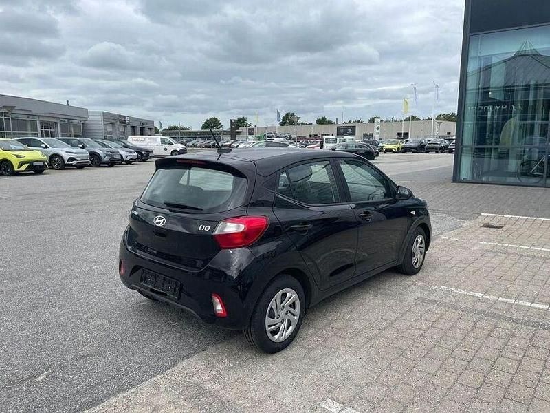 Gebraucht Hyundai i10 67 PS (49 kW) 2024 Schwarz Kleinwagen