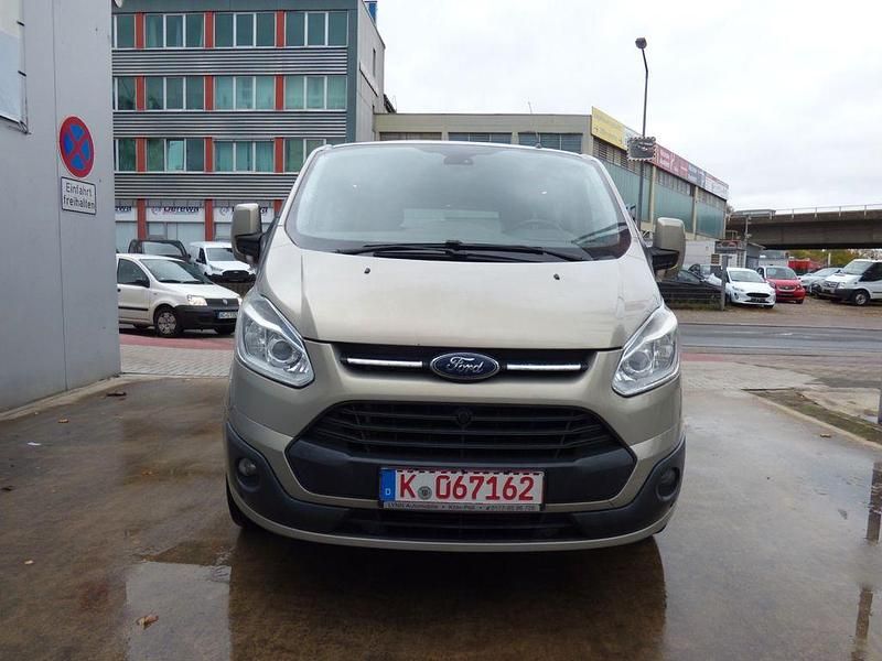 Gebraucht Ford Tourneo 125 PS (91 kW) 2013 Grau Kombi