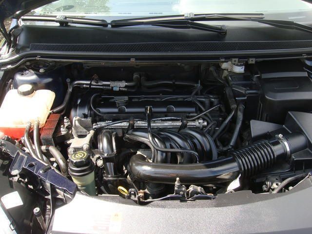 Gebraucht Ford Focus Trend 116 PS (85 kW) 2005 Blau Limousine