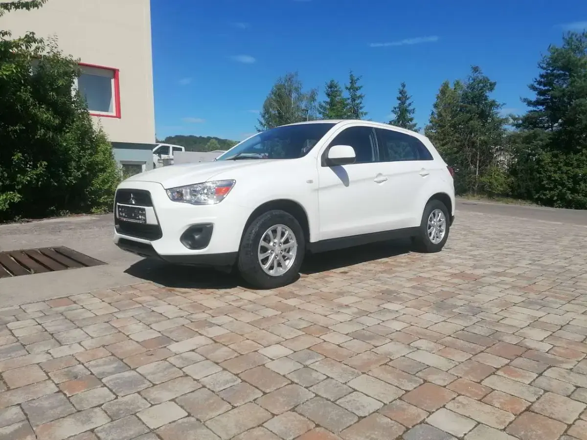 Gebraucht Mitsubishi ASX Basis 117 PS (86 kW) 2015 Andenweiss (s) SUV