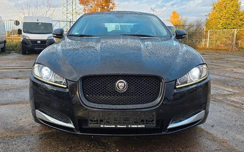 Schwarz Gebraucht 2012 Jaguar XF Limousine | 10.900 € (Teuer) - Bild 1/4