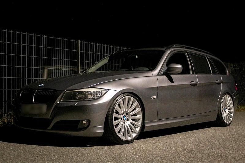 Gebraucht BMW 320 M Performance 177 PS (130 kW) 2009 Grau Kombi