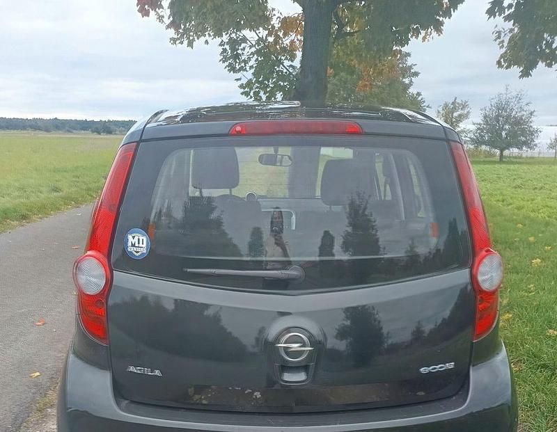 Gebraucht Opel Agila Edition 68 PS (50 kW) 2010 Schwarz Kleinwagen