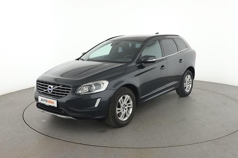 Grau Gebraucht 2017 Volvo XC60 Momentum SUV | 21.000 € (Fairer Preis) - Bild 1/3