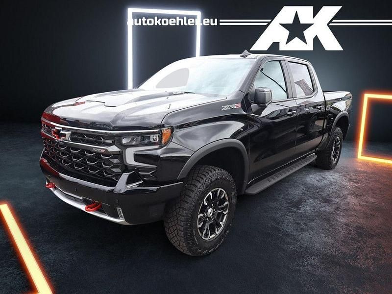 Schwarz Neu 2025 Chevrolet Silverado SUV | 81.999 € (Etwas zu teuer) - Bild 1/4