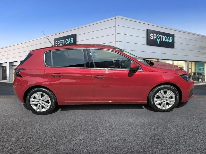 Gebraucht Peugeot 308 Active 131 PS (96 kW) 2021 Rot Limousine