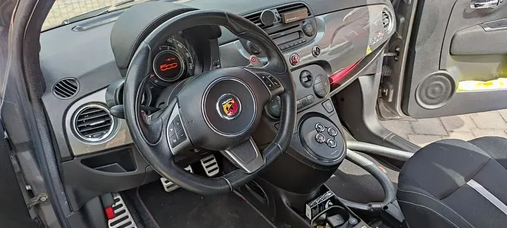 Używany Abarth 500C 140 KM (102 kW) 2010 Szary Kabriolet