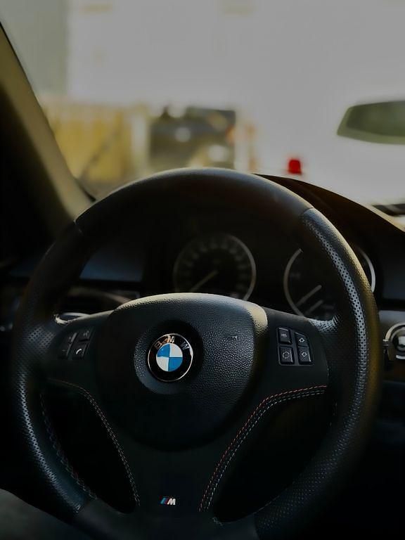 Gebraucht BMW 320 177 PS (130 kW) 2010 Grau Coupé