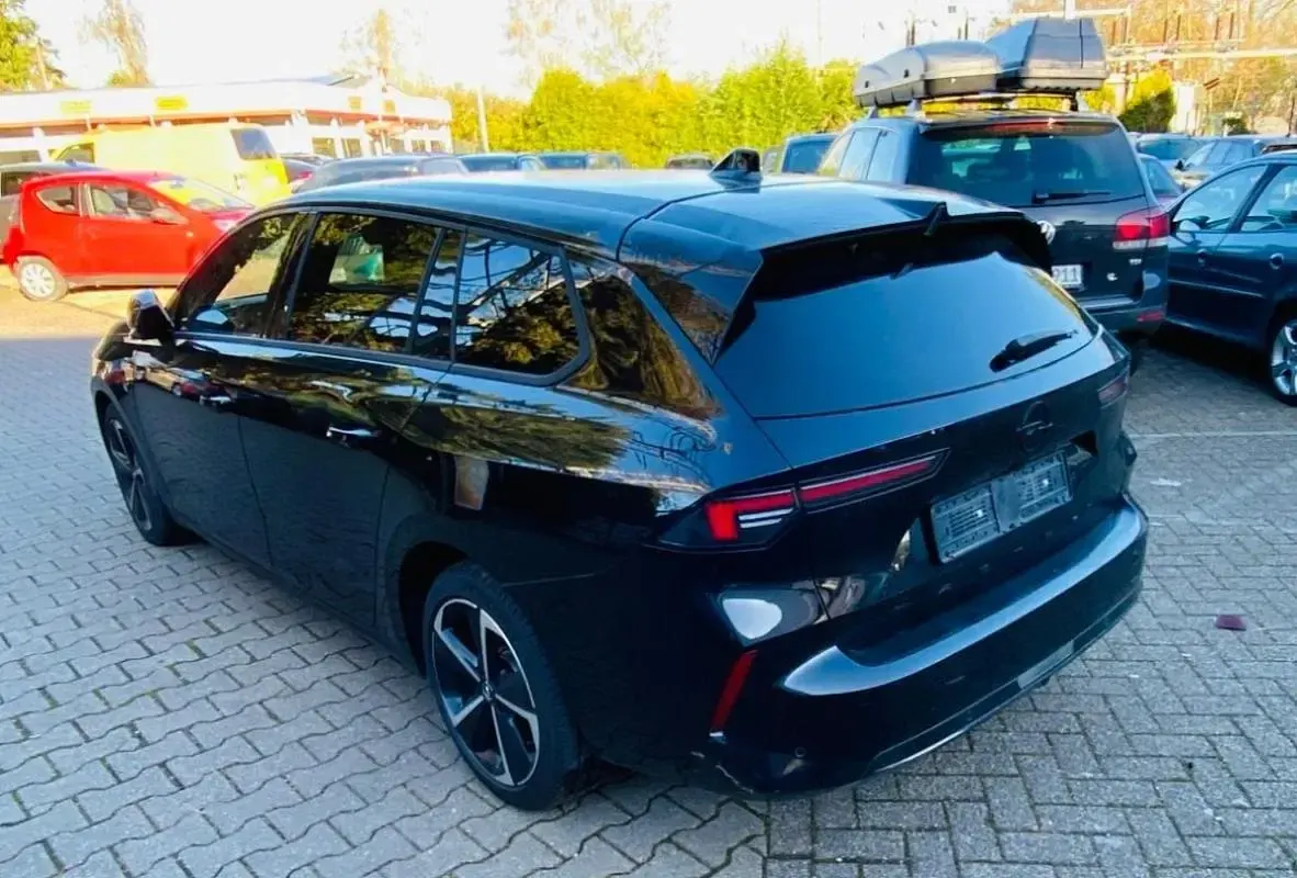 Gebraucht Opel Astra 131 PS (96 kW) 2025 Schwarz (karbon schwarz) Kombi