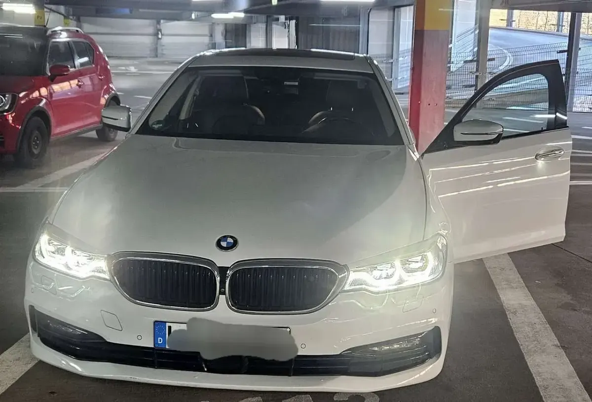 Gebraucht BMW 530 Sport Line 252 PS (185 kW) 2016 Weiß Limousine