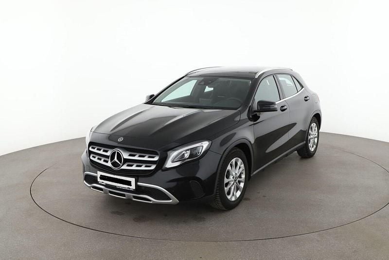 Schwarz Gebraucht 2018 Mercedes GLA200 Urban SUV | 22.000 € (Fairer Preis) - Bild 1/4