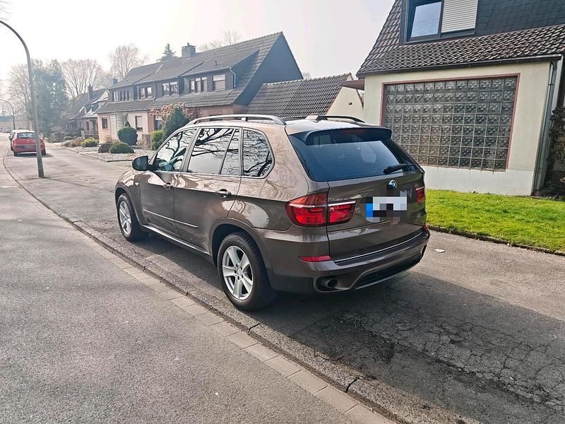 Gebraucht BMW X5 248 PS (182 kW) 2011 Braun SUV