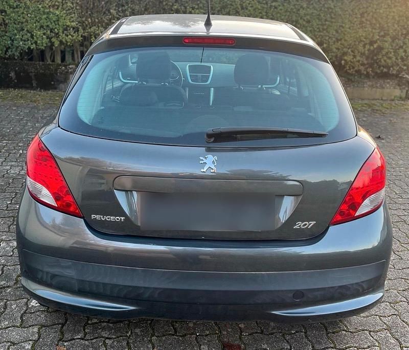 Gebraucht Peugeot 207 2011 Andere farben Kleinwagen