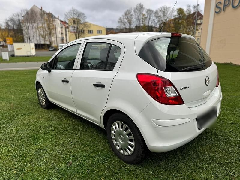 Gebraucht Opel Corsa 100 PS (73 kW) 2014 Weiß Kleinwagen