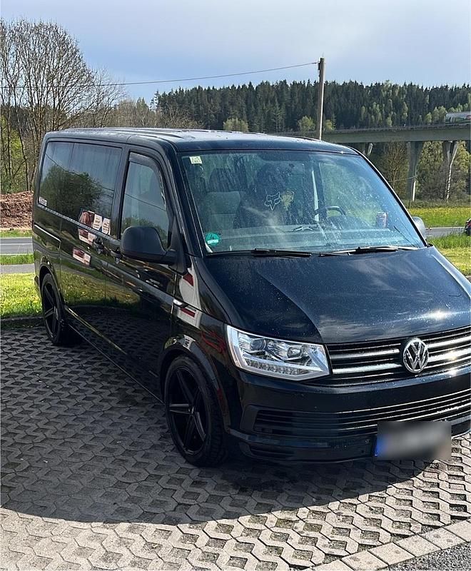 Schwarz Gebraucht 2016 VW Caravelle Van / Kleinbus | 17.500 € (Guter Preis) - Bild 1/4