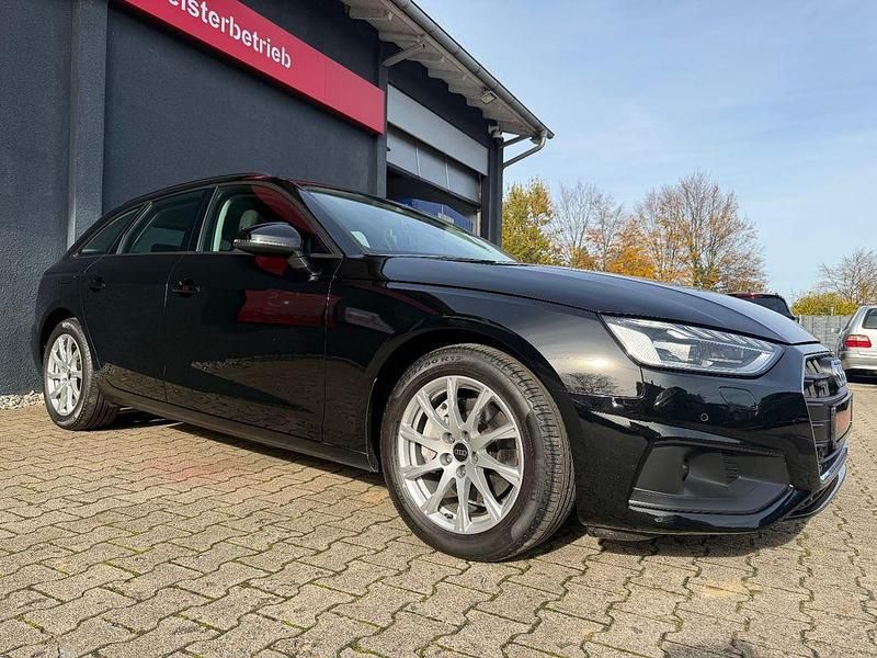 Gebraucht Audi A4 Basis 204 PS (150 kW) 2023 Brillantschwarz Kombi