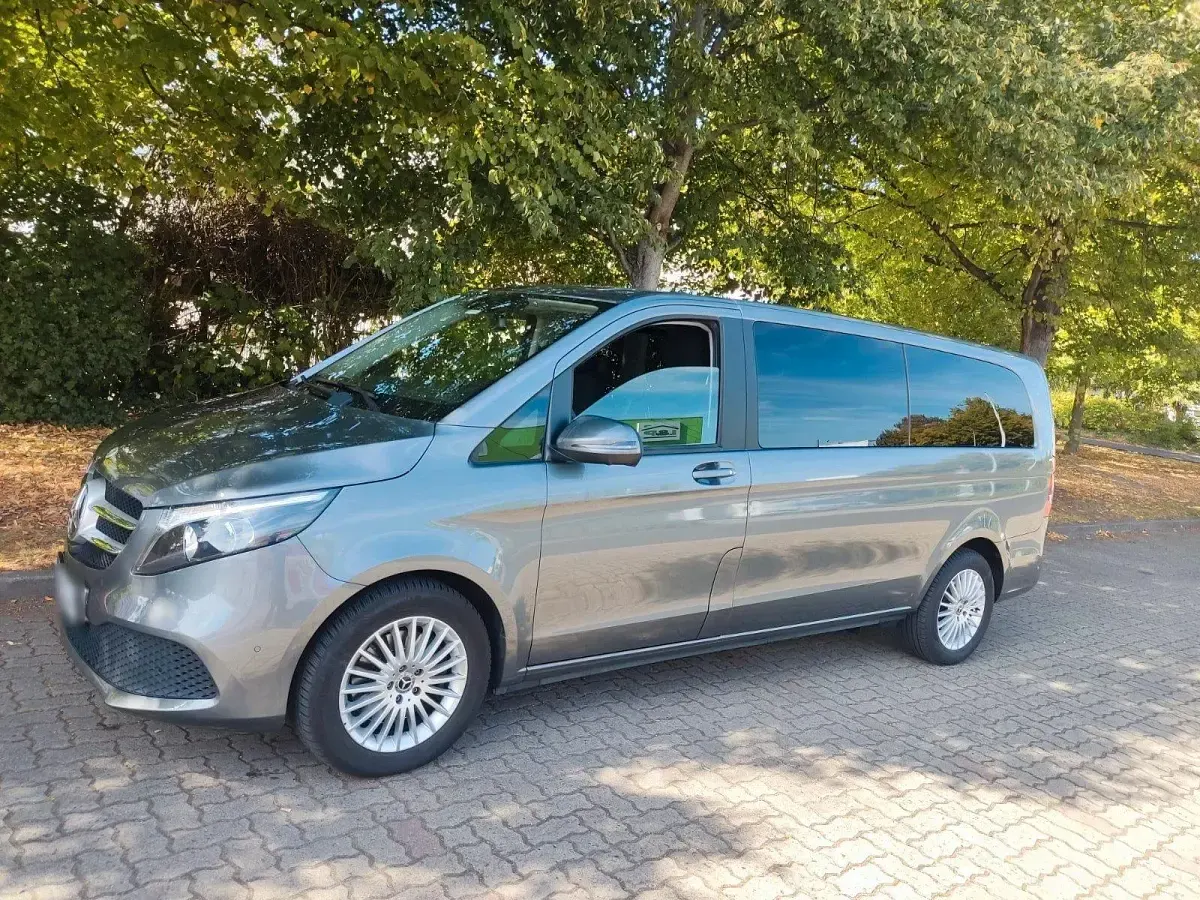 Gebraucht Mercedes V250 190 PS (139 kW) 2022 Grau Van / Kleinbus