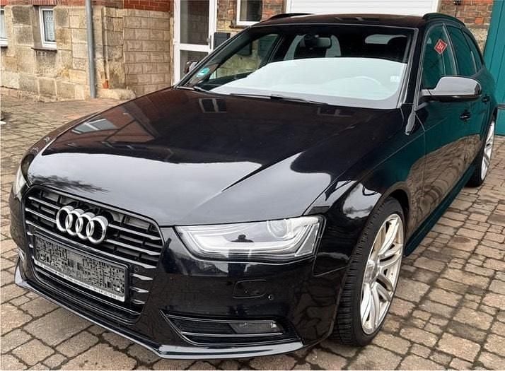 Gebraucht Audi A4 S-Line 204 PS (150 kW) 2012 Schwarz Kombi