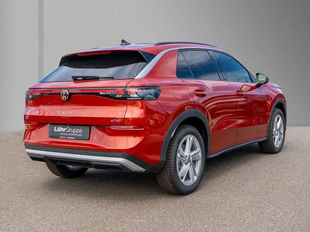 Neu VW T-Roc Style 116 PS (85 kW) 2026 Flame red metallic SUV