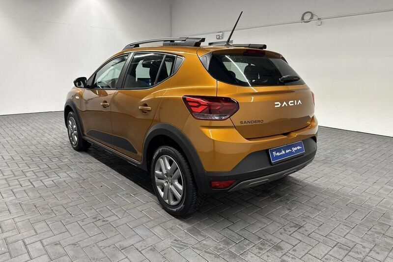 Gebraucht Dacia Sandero Expression 91 PS (66 kW) 2023 Orange (taklamakanorange met.) Kleinwagen