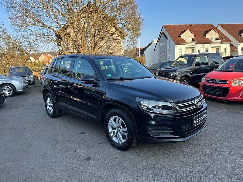 Gebraucht VW Tiguan Trendline 122 PS (89 kW) 2014 Schwarz SUV