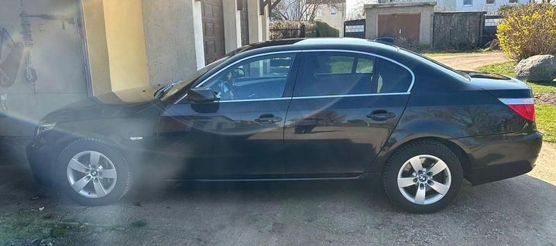 Gebraucht BMW 525 Sport Line 197 PS (144 kW) 2007 Schwarz Limousine