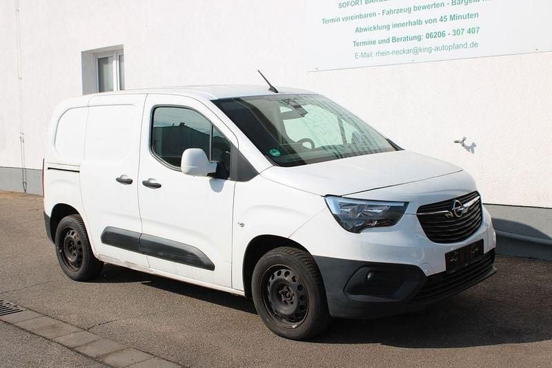 Gebraucht Opel Combo Edition 102 PS (75 kW) 2019 Weiß Van / Kleinbus