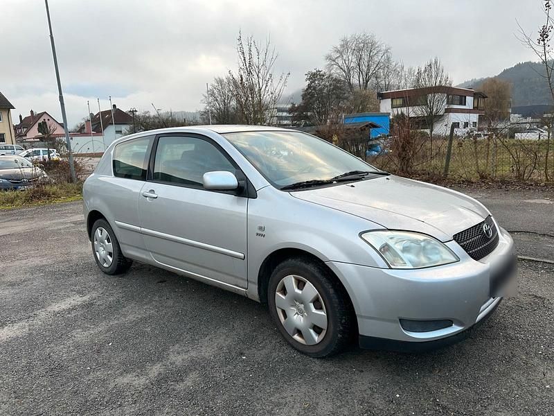 Gebraucht Toyota Corolla 96 PS (70 kW) 2002 Silber Kleinwagen