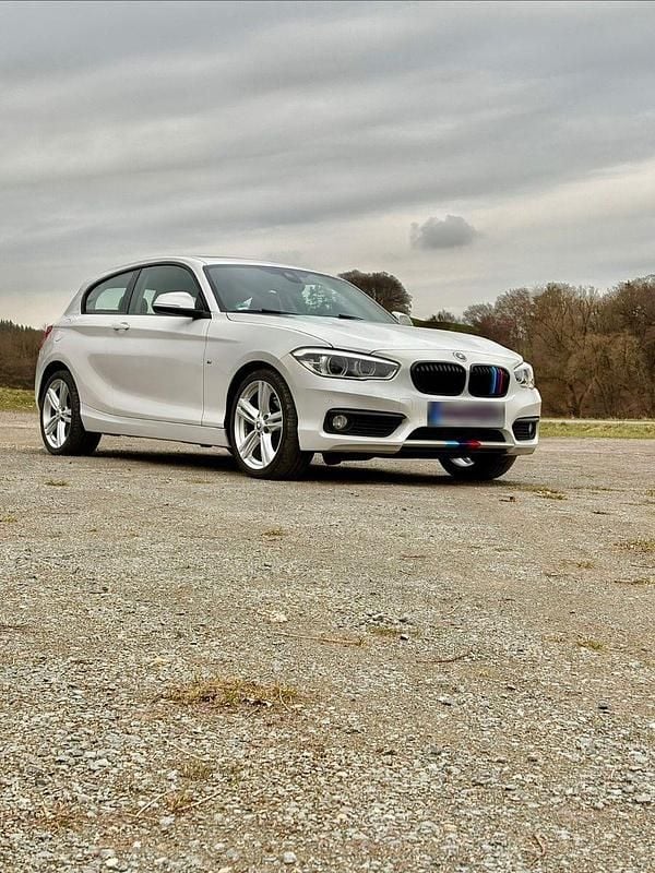 Gebraucht BMW 118 Advantage 136 PS (100 kW) 2016 Weiß Kleinwagen