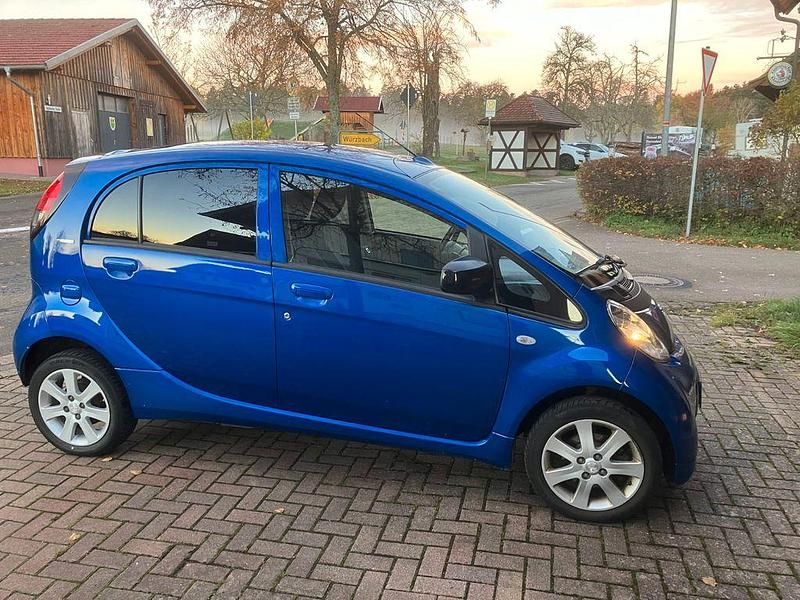 Blau Gebraucht 2018 Peugeot iON Kleinwagen | 4.000 € (Guter Preis) - Bild 1/4