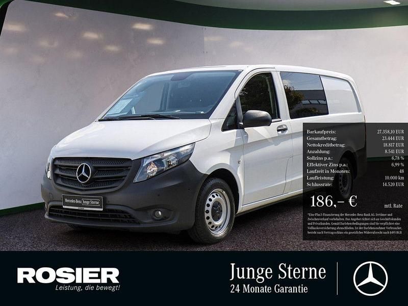 Weiss / arktikweiss Gebraucht 2022 Mercedes Vito Van / Kleinbus | 27.358 € (Fairer Preis) - Bild 1/4