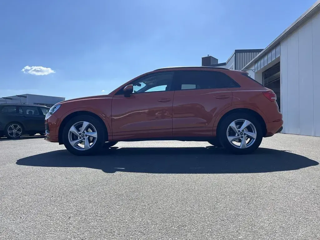 Gebraucht Audi Q3 Advanced Plus 150 PS (110 kW) 2023 Orange SUV