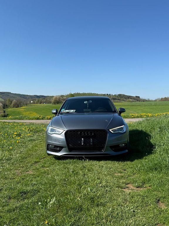 Gebraucht Audi A3 Attraction 150 PS (110 kW) 2013 Grau Limousine