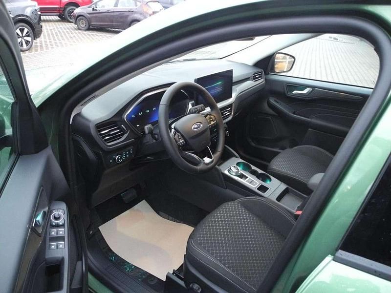 Neu Ford Kuga Titanium 242 PS (177 kW) 2026 Grün SUV