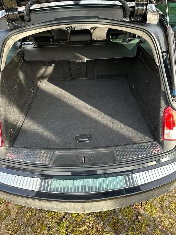 Gebraucht Opel Insignia 160 PS (117 kW) 2013 Schwarz Kombi