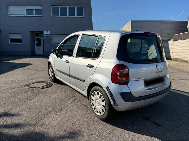 Gebraucht Renault Modus 75 PS (55 kW) 2009 Silber Van / Kleinbus