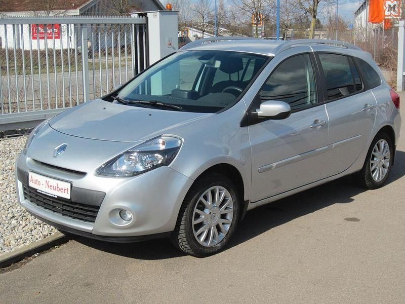 Gebraucht Renault Clio II Luxe 101 PS (74 kW) 2011 Silber Limousine