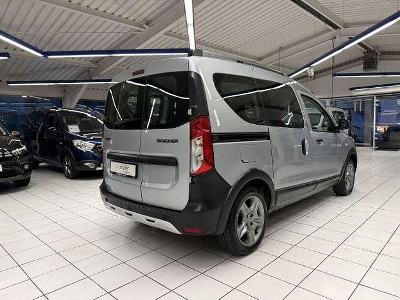 Gebraucht Dacia Dokker Stepway 131 PS (96 kW) 2020 Highland grey Van / Kleinbus