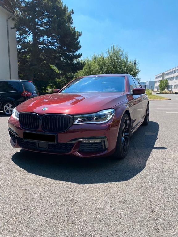 Rot Gebraucht 2018 BMW 750 Executive Limousine | 35.990 € (Superpreis) - Bild 1/4