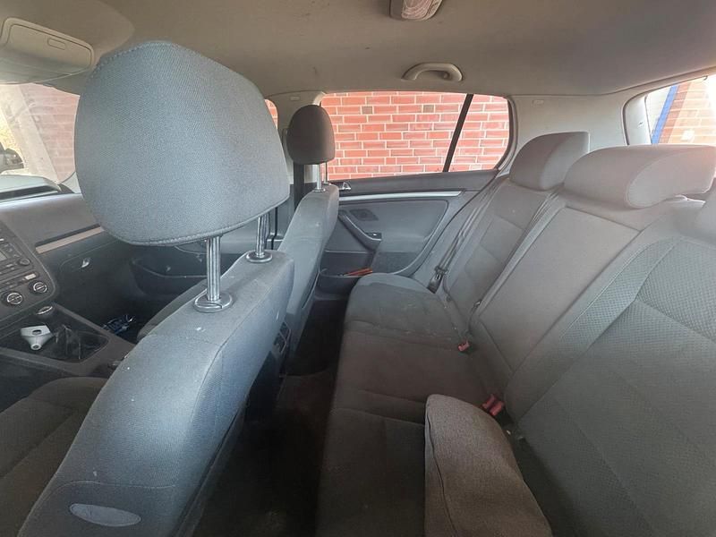 Second-hand VW Golf IV 2005 Argintiu Hatchback